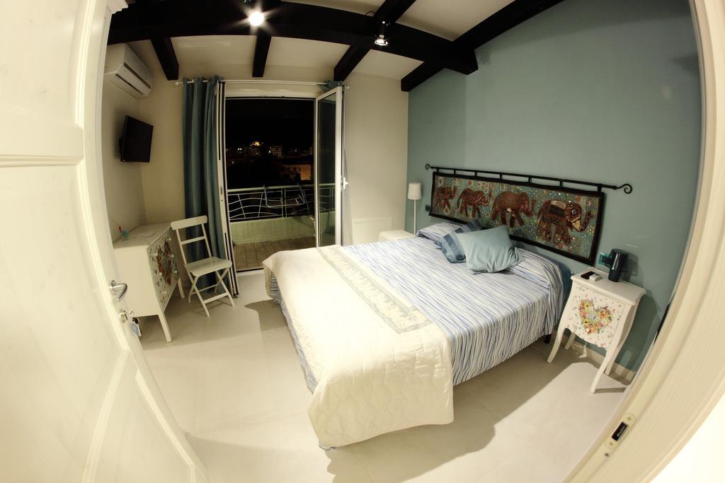 B&B I Fiori Del Mare アグローポリ エクステリア 写真